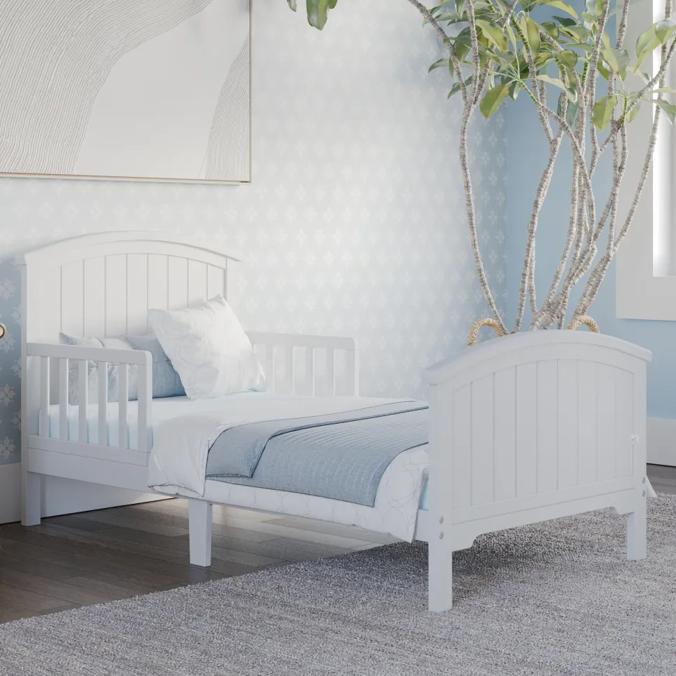 Hampton Toddler Bed, Matte White