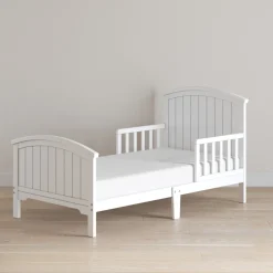 Hampton Toddler Bed, Matte White
