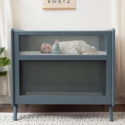 Mini Breathable Mesh Crib